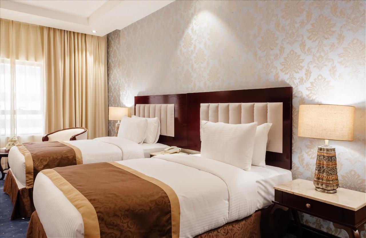 Crystal Plaza Al Majaz Hotel Sharjah Exterior foto